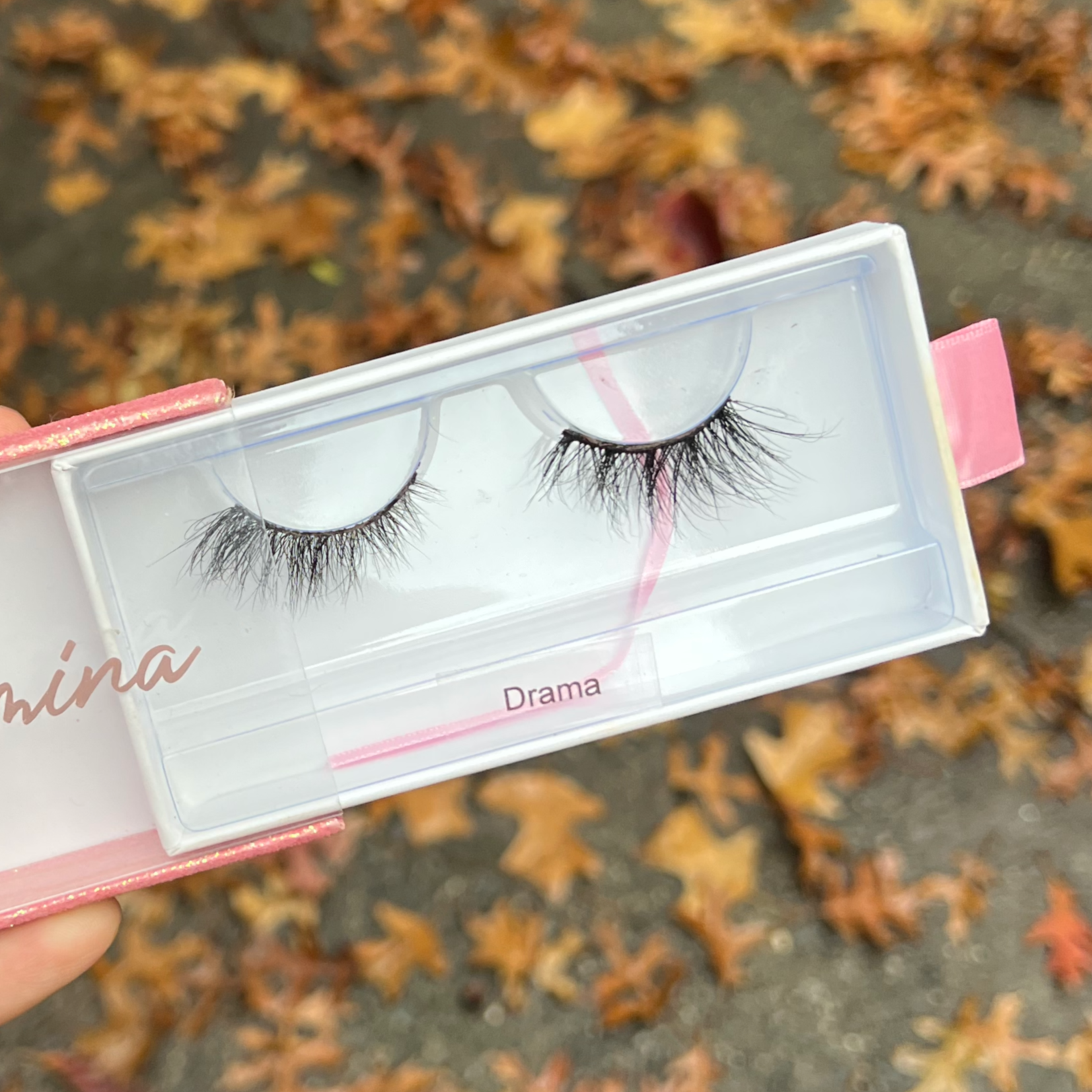 Drama style false eyelash